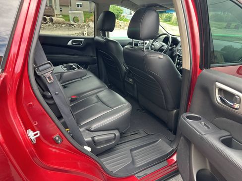 Used 2015 Nissan Pathfinder SV w/ Trailer Tow Package AWD/4WD image 11