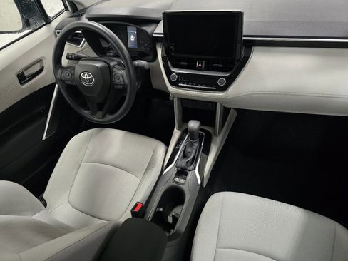 Certified 2024 Toyota Corolla Cross L image 19