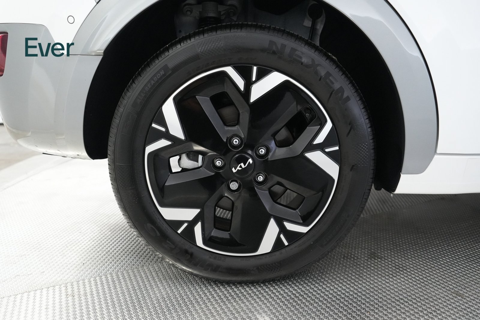 Used 2024 Kia Niro Wave w/ Wave Preserve Package FWD image 21