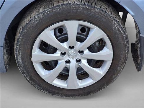 Used 2025 Toyota Corolla LE FWD image 16