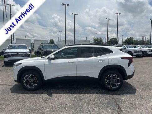 New 2026 Chevrolet Trax LT FWD image 5