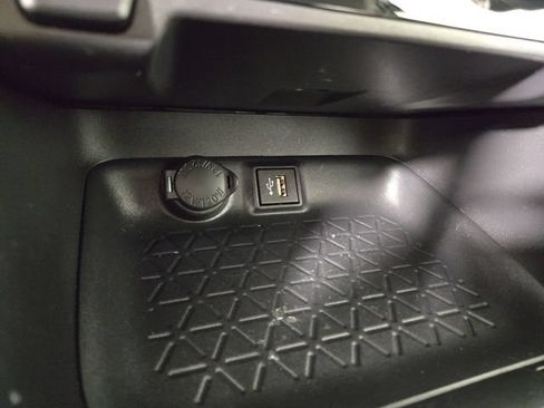 Used 2025 Toyota RAV4 XLE FWD image 25