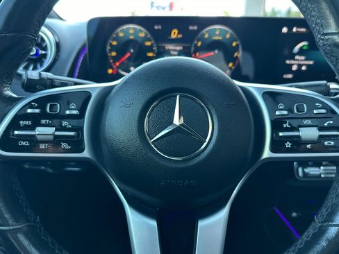 Used 2022 Mercedes-Benz GLB 250 image 23