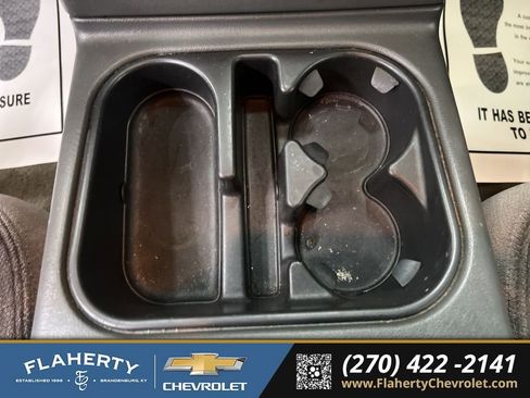 Used 2005 GMC Sierra 2500 SLE w/ Heavy-Duty Power Package image 29