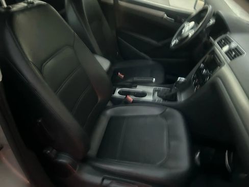 Used 2014 Volkswagen Passat TDI SE image 15