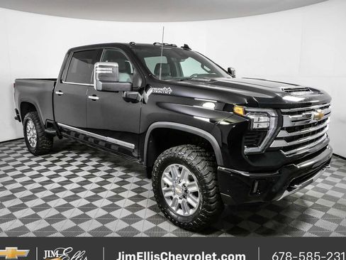 Used 2025 Chevrolet Silverado 2500 High Country w/ High Country Premium Package AWD/4WD image 1