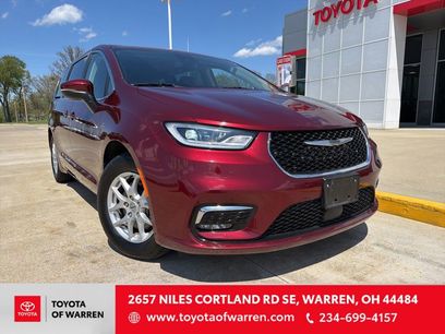 Used 2023 Chrysler Pacifica Touring-L