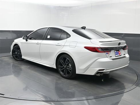 Used 2025 Toyota Camry XSE image 22
