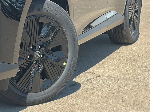 New 2026 Nissan Murano SV image 3