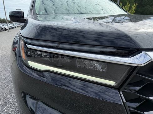 Used 2025 Honda Pilot Touring image 4