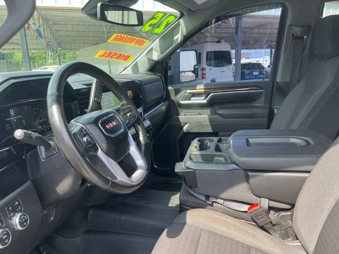 Used 2025 GMC Sierra 3500 SLE w/ Preferred Package AWD/4WD image 24