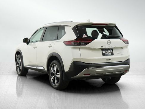 Used 2023 Nissan Rogue Platinum w/ Platinum Premium Package image 3