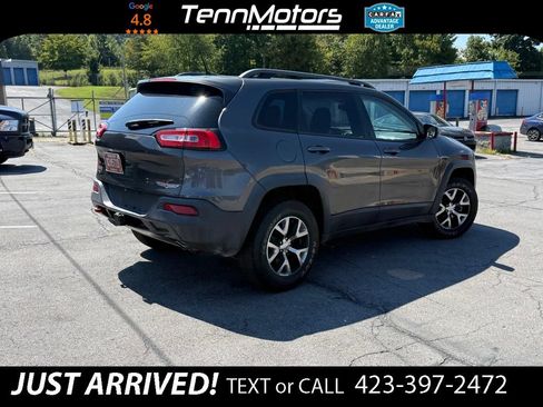 Used 2015 Jeep Cherokee Trailhawk w/ Comfort/Convenience Group AWD/4WD image 5