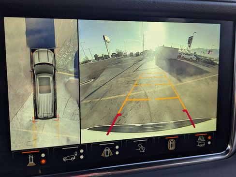 Used 2023 GMC Yukon XL Denali Ultimate image 22