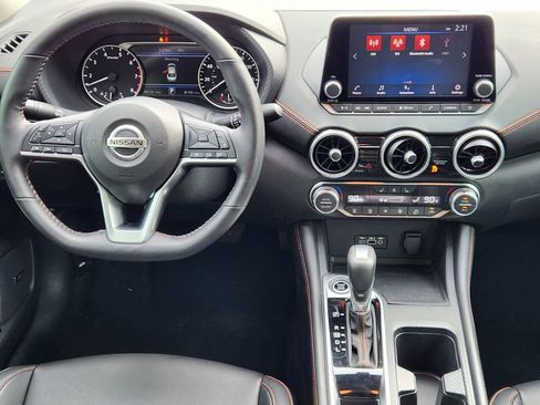 Used 2021 Nissan Sentra SR w/ SR Premium Package image 27