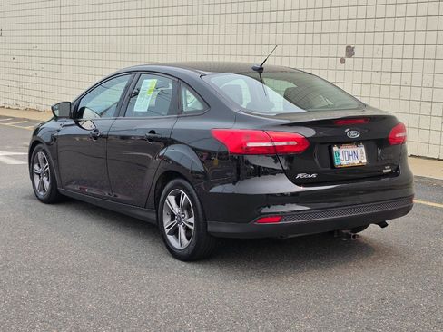 Used 2017 Ford Focus SE FWD image 5