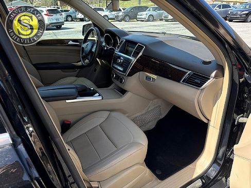 Used 2015 Mercedes-Benz ML 350 4MATIC w/ Premium 1 Package image 16