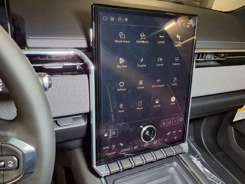 Used 2026 GMC Sierra EV Elevation image 18