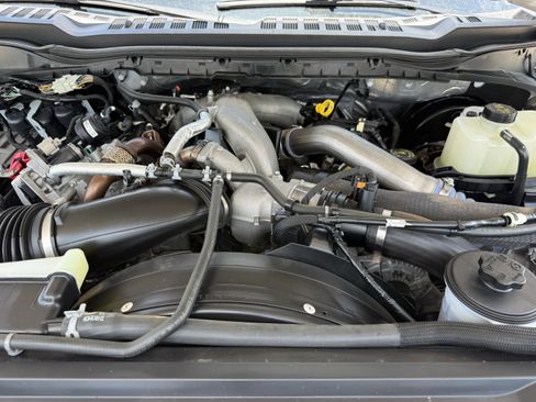 Used 2024 Ford F250 Lariat AWD/4WD image 32