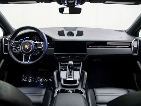 Certified 2023 Porsche Cayenne image 11