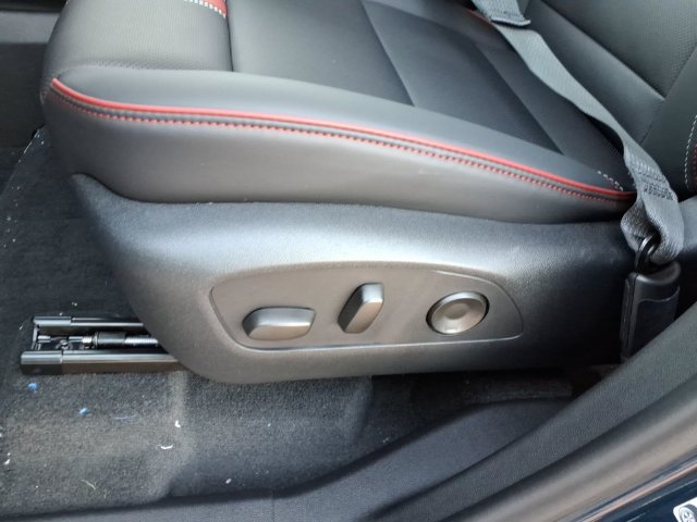 New 2027 Chevrolet Traverse RS w/ LPO, Floor Liner Package AWD/4WD image 7