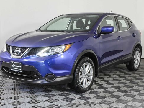 Used 2018 Nissan Rogue Sport S w/ S Appearance Package image 3