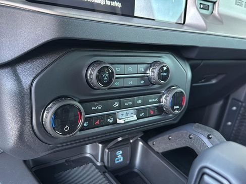 New 2025 Ford Bronco Outer Banks w/ Sasquatch Package image 37