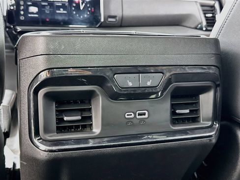 Used 2024 GMC Sierra 2500 AT4 w/ Technology Package AWD/4WD image 24