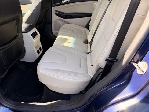 Used 2016 Ford Edge Titanium w/ Technology Package AWD/4WD image 15
