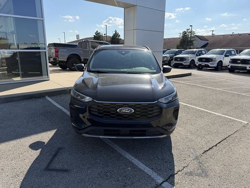 Used 2025 Ford Escape ST-Line w/ Equipment Group 301A FWD image 8