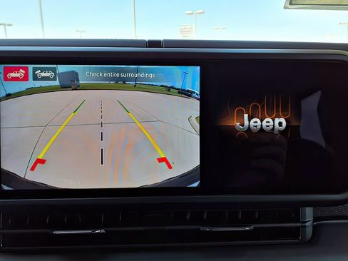 New 2025 Jeep Wrangler Unlimited Rubicon w/ Technology Group image 7