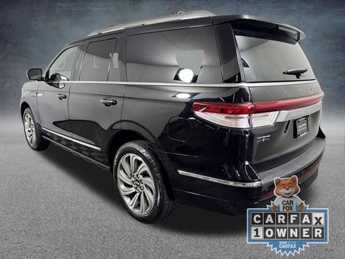 Used 2022 Lincoln Navigator 4WD image 5