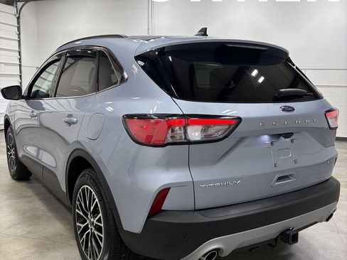 Certified 2022 Ford Escape Titanium w/ Class II Trailer Tow Package image 31