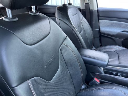 Used 2022 Jeep Compass Latitude image 40