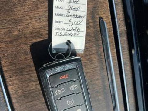 Certified 2022 Jeep Grand Wagoneer Series I AWD/4WD image 78