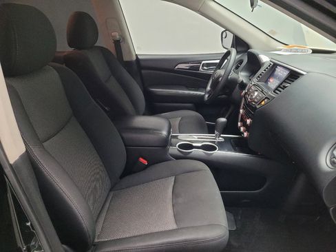 Used 2020 Nissan Pathfinder S FWD image 21