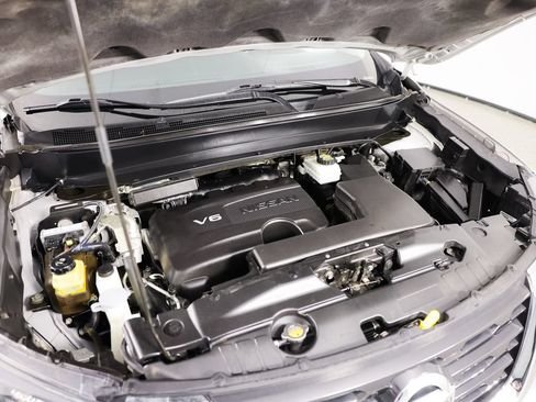 Used 2019 Nissan Pathfinder SV FWD image 12