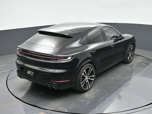 Certified 2024 Porsche Cayenne Coupe AWD/4WD image 30