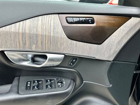 Used 2024 Volvo XC90 T8 Ultimate image 17