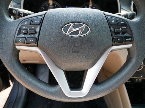 Used 2021 Hyundai Tucson Value w/ Cargo Package image 23