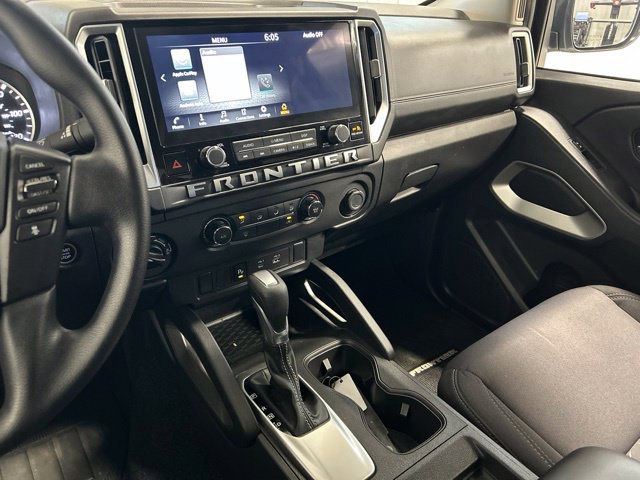 Used 2025 Nissan Frontier SV AWD/4WD image 25