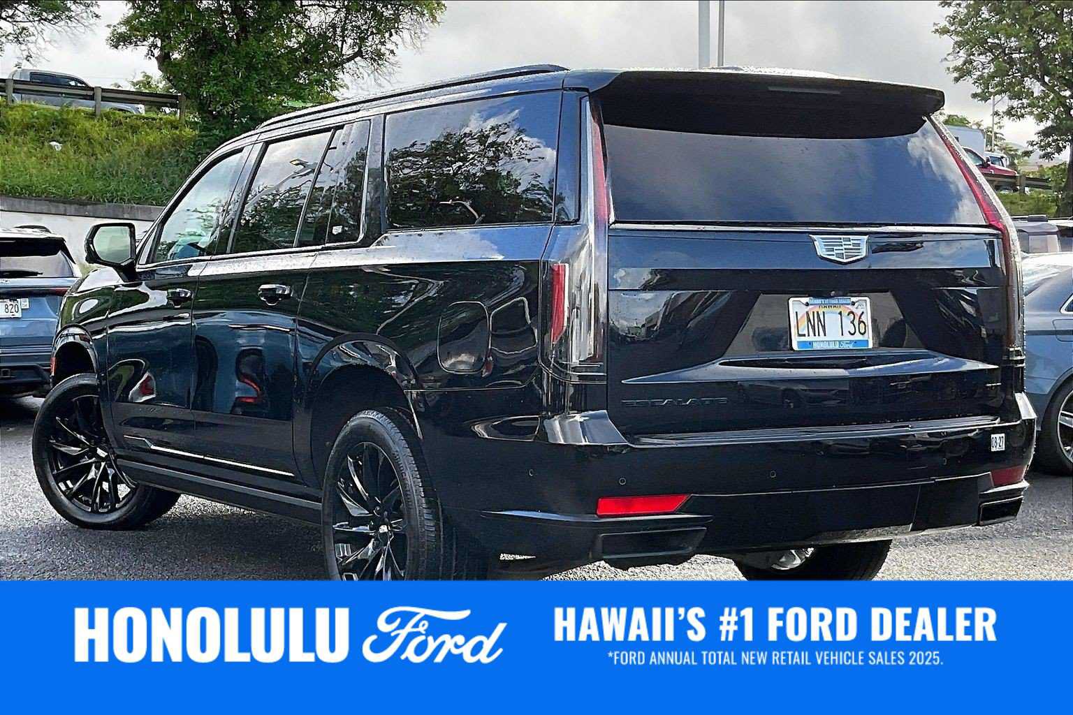 Used 2021 Cadillac Escalade ESV Sport Platinum w/ LPO, ONYX Package AWD/4WD image 4