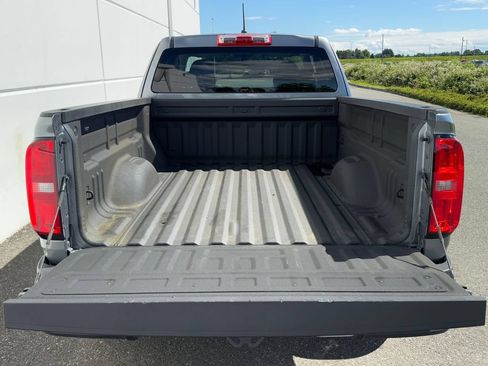 Used 2018 Chevrolet Colorado W/T RWD image 20