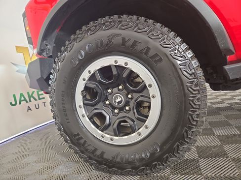 Used 2021 Ford Bronco Badlands image 33