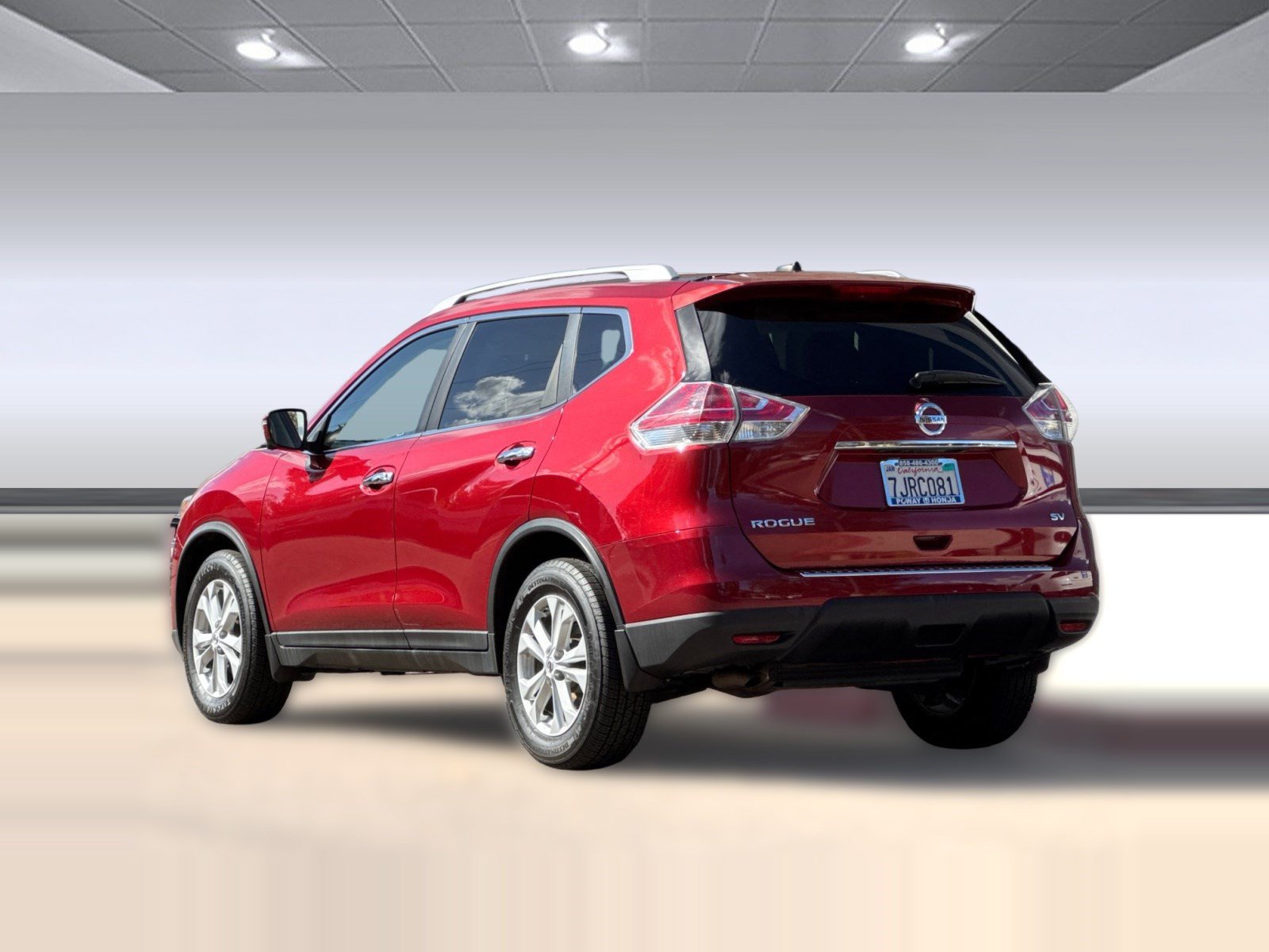 Used 2015 Nissan Rogue SV w/ SV Premium Package FWD image 3