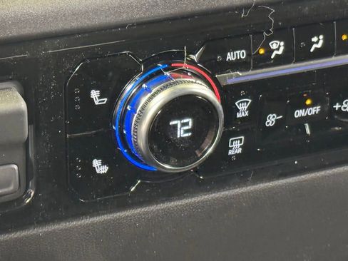 New 2026 GMC Sierra 1500 SLE w/ Preferred Package image 36