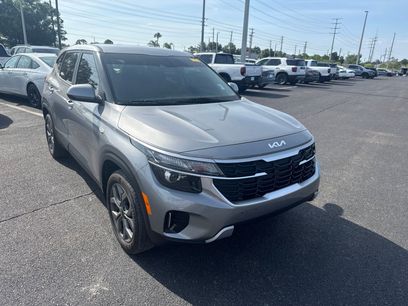 Used 2025 Kia Seltos LX