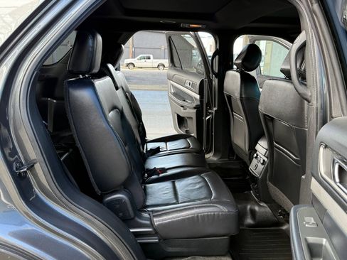 Used 2017 Ford Explorer XLT w/ Equipment Group 202A image 20