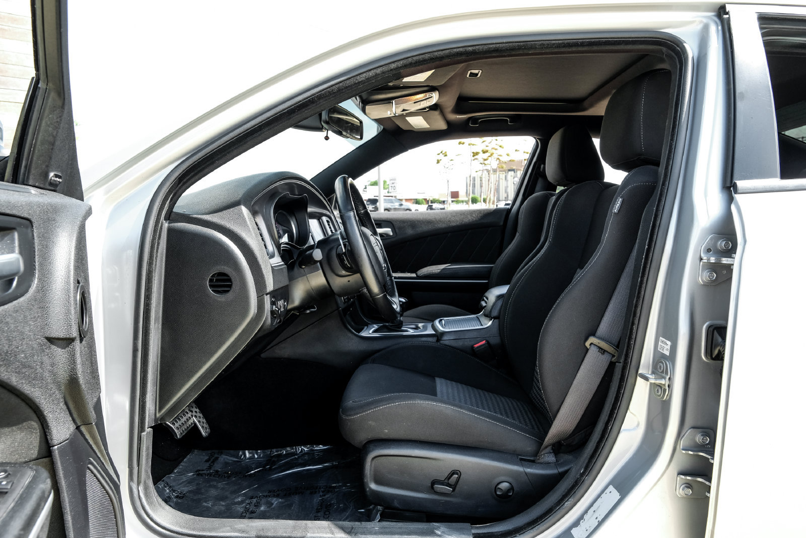 Used 2023 Dodge Charger Scat Pack w/ Harman/Kardon Audio Group RWD image 4