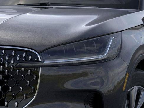 New 2026 Lincoln Aviator Premiere image 18